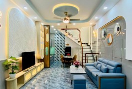 Bán nhà Cao Thắng,Quận 10 HXH sát mặt tiền (4x15) chỉ 6.9 tỷ.