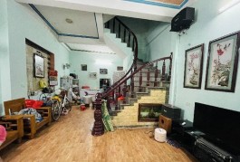 Nhà Trần Bình Trọng , P.5, 70m2,HXH ,2 tầng, 3 PN , ngang 5.2m hiếm, hoàn công