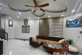 Nhà 3 tầng Lê Văn Thịnh, HXH, 78m2 , 4 PN , Hoàn công