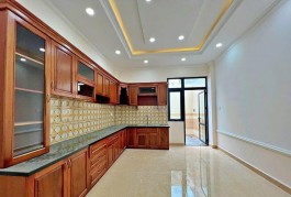 Nhà Lê Văn Thịnh, HXH,2 tầng 102m2 , 4 PN , Hoàn công