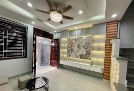 Nhà Nguyễn Cửu Vân ,P.17,3 tầng,HXH,gần MT,thông ,30m2,2 PN