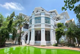 Cho thuê Biệt thự sân vườn hồ bơi Mặt tiền đường Võ Nguyên Giáp, ngay ngã 3 đường võ nguyên giáp + nam hòa, phước long A, Quận 9, Giá là 140 triệu