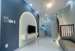 Bán nhà HẺM 3 GÁC, Gò Vấp,  gần 20m2, 2 tầng, Chỉ hơn 2.x TỶ