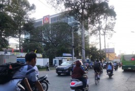 BÁN NHÀ 4 LẦU 1 XẸC VÕ VĂN NGÂN BÌNH THỌ. CĂN HỘ DỊCH VỤ 7 PHÒNG THU NHẬP 25TR/TH. GIÁ 9,3 TỶ. BỚT LỘC