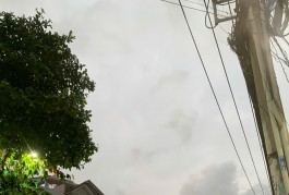 VÀI BƯỚC CHÂN RA QL Q1A - TỈNH LỘ 10 - DÒNG TIỀN - DT KHỦNG 121M2, - GIÁ TỐT NHẤT KHU VỰC KHÔNG CÓ CĂN THỨ 2 - CHỈ NHÍCH 7 