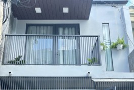 NHÀ BÁN ĐƯỜNG LÝ THƯỜNG KIỆT NHỈNH.3 T.Ỷ - HẺM XE HƠI NGAY CHỢ GÒ VẤP - NGANG 4M - KTS THIẾT KẾ - FULL NỘI THẤT -