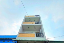 BÌNH TÂN - LÊ ĐÌNH CẨN - NHÀ 4 TẦNG MỚI ĐẸP 67M2 - 5 PHÒNG NGỦ - SỔ ĐẸP VUÔNG VỨC HOÀN CÔNG ĐỦ - VÀO Ở NGAY - HẺM XE XE HƠI - GIÁ CHỈ HƠN 5 TỶ