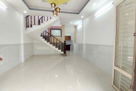 Bán nhà riêng 42m2 2 tầng 2pn 2wc Bông Sao phường 5 quận 8 giá chỉ 3,3 tỷ