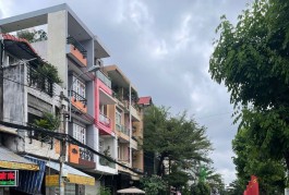 Bán nhà Mặt Tiền khu Cao Lổ , phường 4, Q8
4 lầu 4pn chỉ 13 tỷ