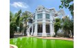 Cho thuê Biệt thự sân vườn hồ bơi Mặt tiền đường Võ Nguyên Giáp, ngay ngã 3 đường võ nguyên giáp + nam hòa, phước long A, Quận 9, Giá là 140 triệu
