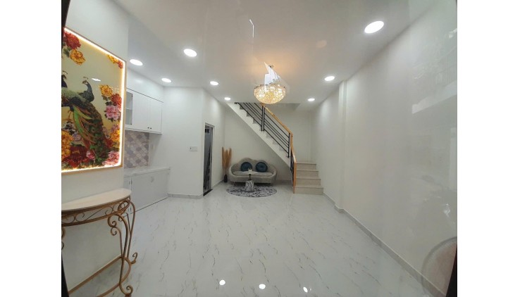 NHÀ ĐẸP XE HƠI ĐỖ CỬA - NƠ TRANG LONG BÌNH THẠNH- GẦN NGÃ BA TRẦN QUÝ CÁP - CẦU BĂNG KY - CHỈ 4.6 TỶ