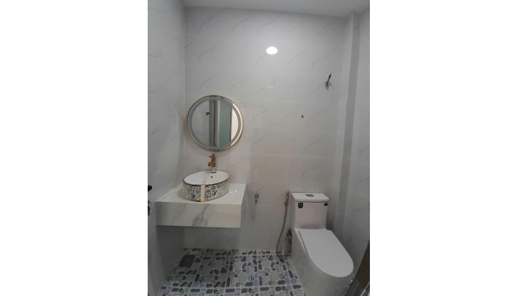 NHÀ ĐẸP XE HƠI ĐỖ CỬA - NƠ TRANG LONG BÌNH THẠNH- GẦN NGÃ BA TRẦN QUÝ CÁP - CẦU BĂNG KY - CHỈ 4.6 TỶ