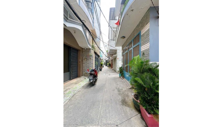 NHÀ ĐẸP XE HƠI ĐỖ CỬA - NƠ TRANG LONG BÌNH THẠNH- GẦN NGÃ BA TRẦN QUÝ CÁP - CẦU BĂNG KY - CHỈ 4.6 TỶ
