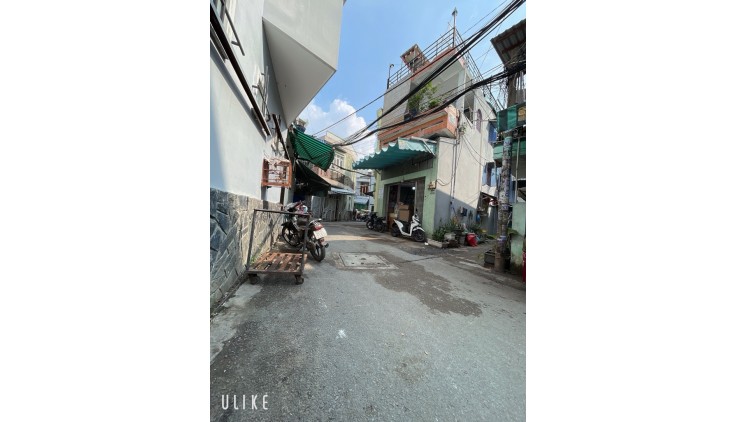 Bán Nhà Nhà Mới Hậu Giang, Phường 5, Quận 6. DT 34m2 x 3 tầng .
Giá 5.25 tỷ TL.