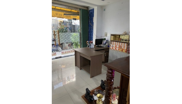 Hẻm Xe Tải Thông, Ngang Bề Thế 9m Phùng Tá Chu,An Lạc A, Bình Tân.
DT 99m2 x 3 tầng. Giá 7.89 tỷ TL.