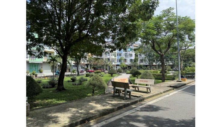 Bán Nhà mới HXH Thông Hồng Bàng, Phường 12, Quận 6. DT 33m2 x 3 Tầng 
Giá 4.5 tỷ TL.