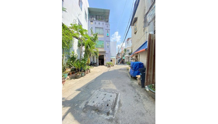 Bán Nhà HXH, Nở Hậu Bà Hom, Phường 13, Quận 6.DT 83m2 x 2 tầng (4 x 24).
Giá 6.26 tỷ TL.