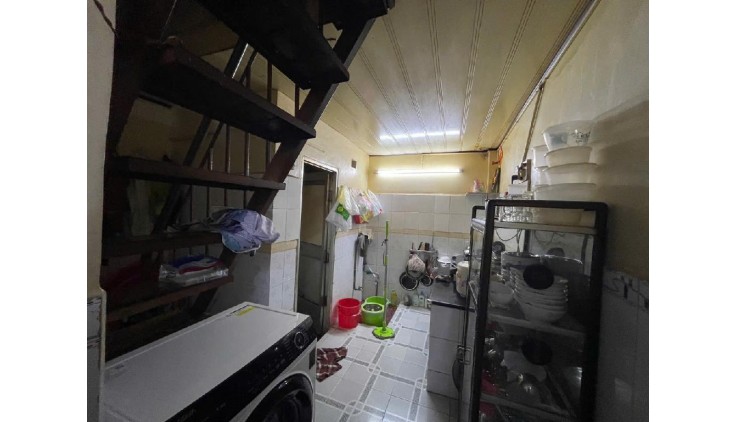 Bán Nhà Mặt Tiền Bùi Hữu Diện, An Lạc A, Bình Tân.DT 36m2 x 2 tầng (3 x 12).
Giá 3.4 tỷ TL.