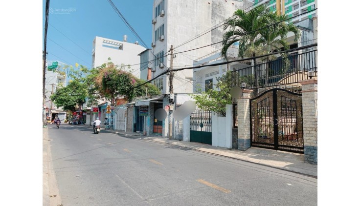 Chủ mua Nhà TO, sang nhà nhỏ P.TÂNSƠNNHÌ, Q.TP 130m2 ngang ~8m vuông A4 chỉ 16 tỉx