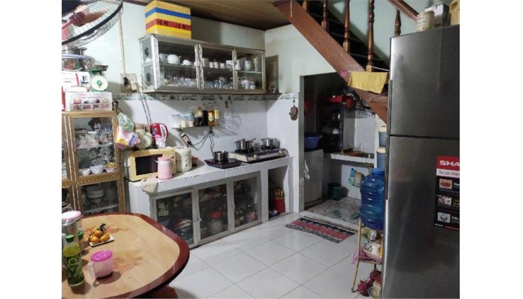 Bán Nhà HXH Thông Bùi Tư Toàn , Phường An Lạc, Quận Bình Tân. DT 56m2 x 2 tầng.
Giá 4.5 tỷ TL .