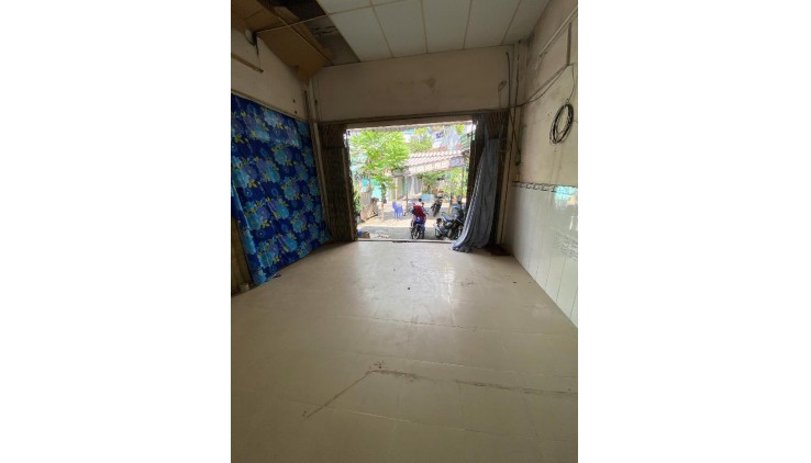 Bán Nhà HXH, Nở Hậu Bà Hom, Phường 13, Quận 6.DT 83m2 x 2 tầng (4 x 24).
Giá 6.26 tỷ TL.