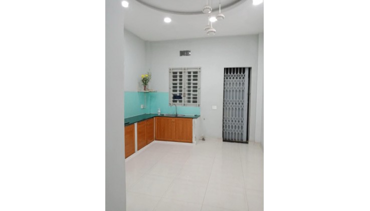 Nhà Mặt Tiền An Dương Vương, Phường An Lạc, Bình Tân. DT 64m2 x 2 tầng .
Giá 6.9 Tỷ TL.