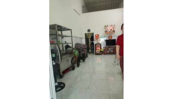 Bán Nhà Mặt Tiền Cư Xá Phú Lâm D, Phường 10, Quận 6. DT 76m2 x 2 tầng.
Giá 8.8 tỷ TL.