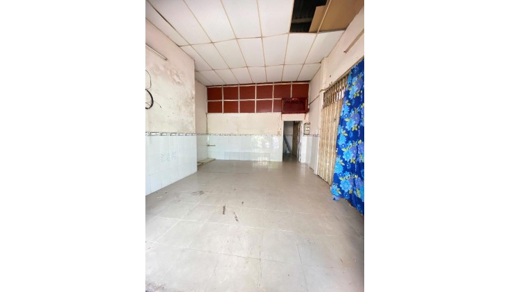 Bán Nhà HXH, Nở Hậu Bà Hom, Phường 13, Quận 6.DT 83m2 x 2 tầng (4 x 24).
Giá 6.26 tỷ TL.