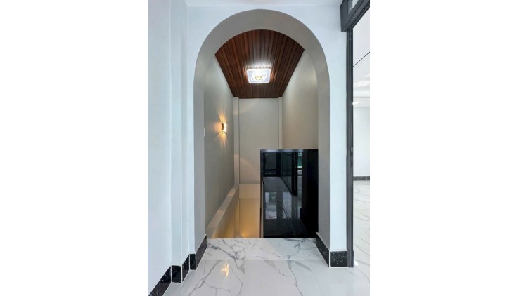 Nhà Mới Đẹp Ngang Hiếm 5m Bà Hom, Phường 13, Quận 6.DT 37m2 x 3 tầng .
Giá 5.48 tỷ TL.