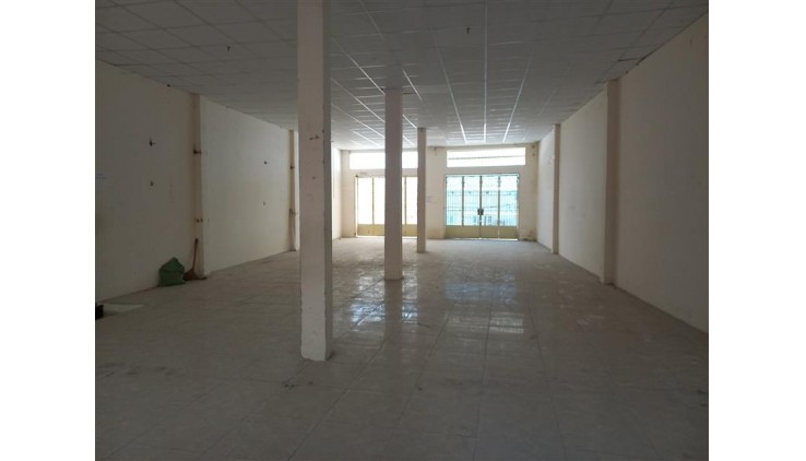 Bán Nhà Hẻm Nhựa 6m Thông Minh Phụng, Phường 6, Quận 6. DT 39m2 x 2 tầng ( 3.5 x 11 ).
Gía 5.67 tỷ TL