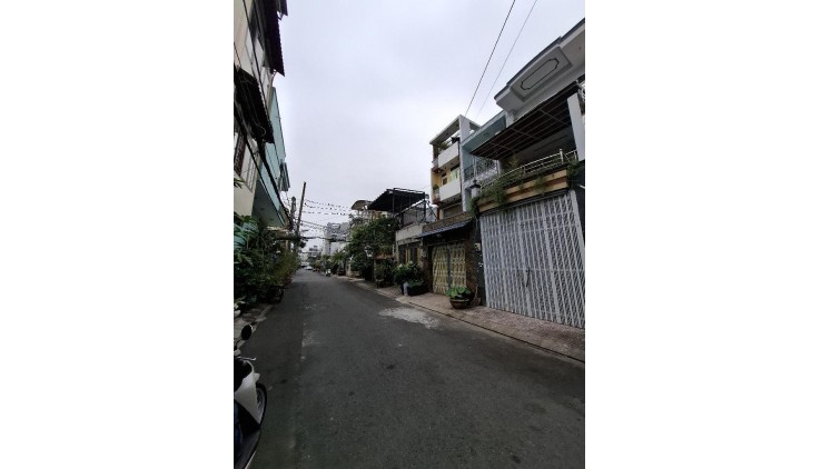 Bán Nhà Mặt Tiền Bùi Hữu Diện, An Lạc A, Bình Tân.DT 36m2 x 2 tầng (3 x 12).
Giá 3.4 tỷ TL.