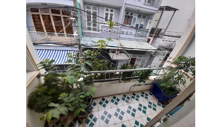 Nhà Mới Đẹp, Ngang hiếm 5.1m Bà Hom, Phường 13, Quận 6. DT 66m2 x 2 tầng (5.1 x 13). Giá 6.5 tỷ TL.