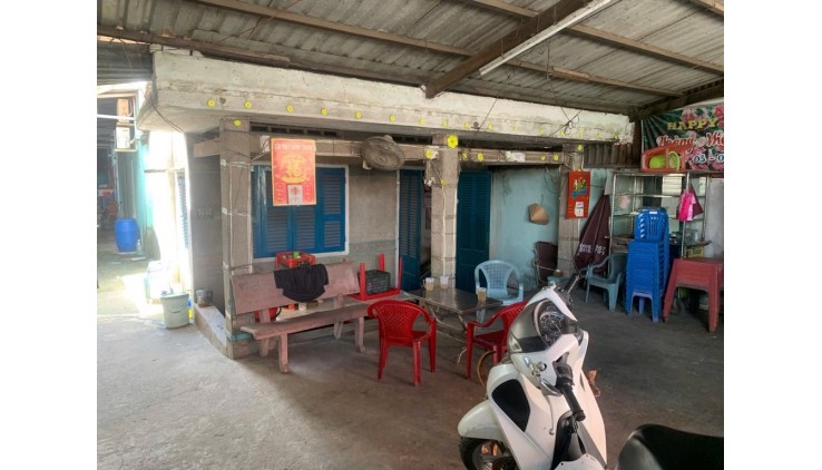 NHÀ MẶT TIỀN BÙI CÔNG TRỪNG HOC MÔN