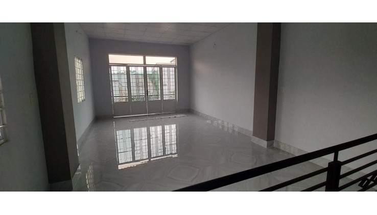 Bán nhà BÌNH QUỚI,  3 phòng ngủ, 5m x 15m, giá chỉ 4.7 tỷ.