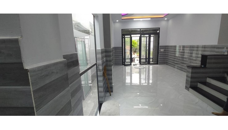 Bán nhà BÌNH QUỚI,  3 phòng ngủ, 5m x 15m, giá chỉ 4.7 tỷ.