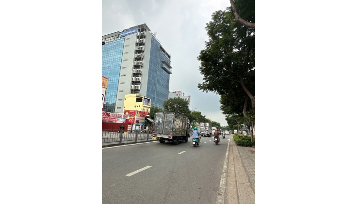 Bán CHDV hẻm xe 45 chỗ Nguyễn Oanh ngang 7.3m 240m2 7 lầu có hầm 90PN TN 360tr chỉ 52 tỷ.
