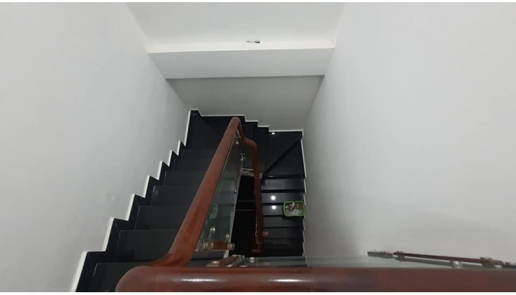 Giảm 300tr, bán nhà PHAN XÍCH LONG, 53m2, chỉ 4.95 tỷ