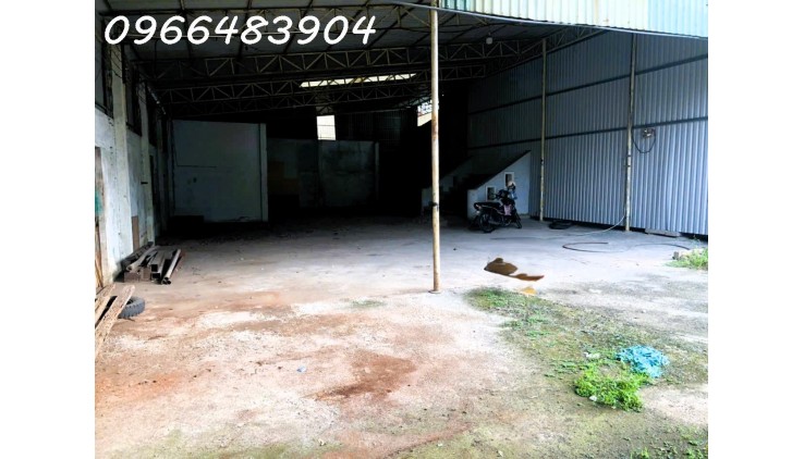Cho thuê kho xưởng 300m2 mặt tiền đường 32 - Linh Đông