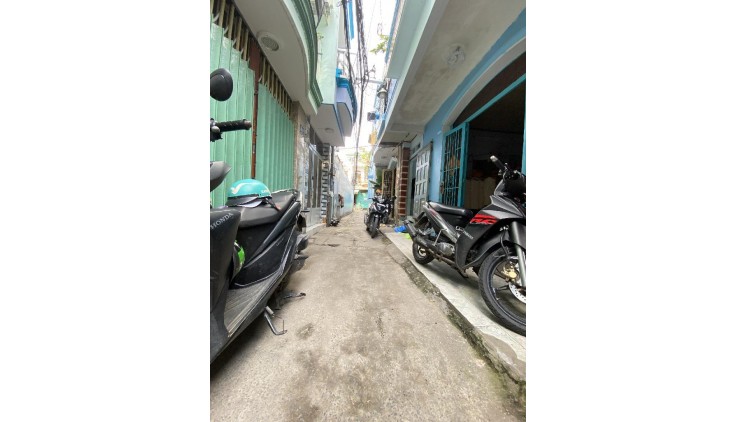CHỈ 2.4TỶ. CÓ NHÀ TO GIÁ RẺ.TIỆN XÂY MỚI. NỞ HẬU NHẸ,HẺM BA GÁC P15.Q8.