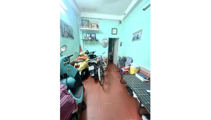 ** Bán Đất Tặng Nhà TT Quận 10, Nhà HXH 6m Đổ Cửa-4Tầng,32m Sổ Vuông Đẹp,6.35Tỷ TL