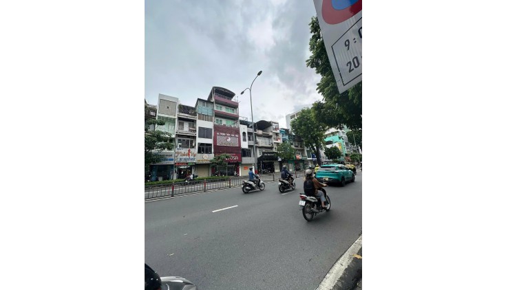 ***..13,6 Tỷ- Nhà 4 Tầng Mới Đẹp-Mặt Tiền 3/2 Quận 10, Sổ Nở Hậu, Hoàn Công Đủ