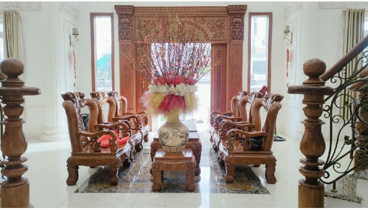 Biệt thự mặt tiền, Phường Thạnh Xuân, ngay sát sông Vàm Thuật, Quận 12, 600m2 2 tầng giảm còn 20 + x tỷ