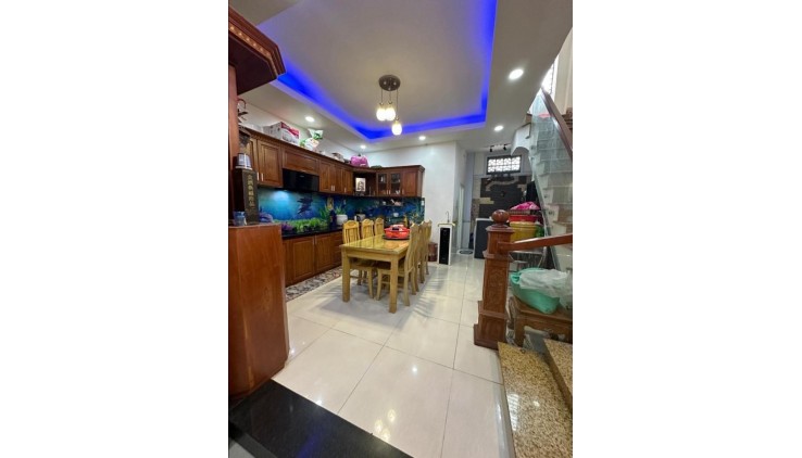 Bán Nhà 2 Tầng HXH, 90m² (5x18m), Giá nhỉnh 5 Tỷ, Sổ Vuông Đẹp, Hoàn Công Đầy Đủ - Kế KĐT Vạn Phúc