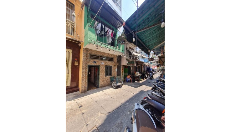 Bán đất tặng nhà 44m2 ngay giữa phố chợ Hồ Thị Kỷ thích hợp kinh doanh, buôn bán, khách sạn, căn hộ dịch vụ hoặc cửa hàng Salon Thẩm mỹ, làm đẹp đều
