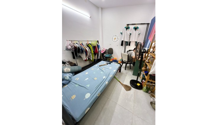 N19- Nhà Bán Hẻm 31/ Lê Văn Sỹ - Quận 3 -  DT : 35m2 - 4 Tầng BTCT-  3PN Gi.á  5.5 T.ỷ