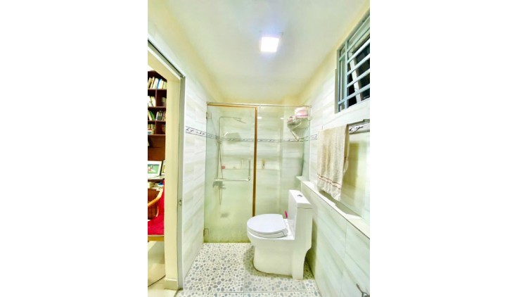 N52 - 6 -NHÀ Bán hẻm 571/  CMT8- P15  - 4 TẦNG BTCT - 3PN - HOÀN CÔNG ĐỦ - 5 tỷ 5