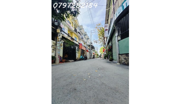 Ô TÔ ĐỖ CỬA - HẺM  THÔNG  ĐƯỜNG LÒ LU  - P. TRƯỜNG THẠNH - QUẬN 9 - NHỈNH 5x tỷ