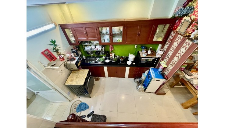 CHỈ 4.5 TỶ, P4 QUẬN 8, ĐỐI DIỆN CỔNG CHỢ PHẠM THẾ HIỂN, NHÀ 2 TẦNG CÒN MỚI.
