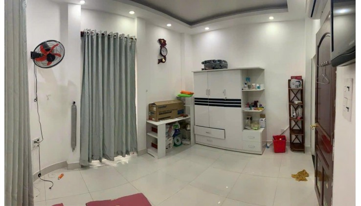* Bán Nhà Đẹp Ở Ngay,Sát Mặt Tiền Hồ Thị Kỷ HXH,4 tầng 4PN Đang Cho Thuê 17tr, Nhỉnh 5Tỷ