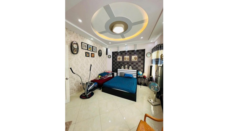 **HÀNG NGỘP GẤP BÁN-MTKD Chợ Vải Soái Kình Lâm Q5,6 tầng, 4.2X18,TT 50tr/th